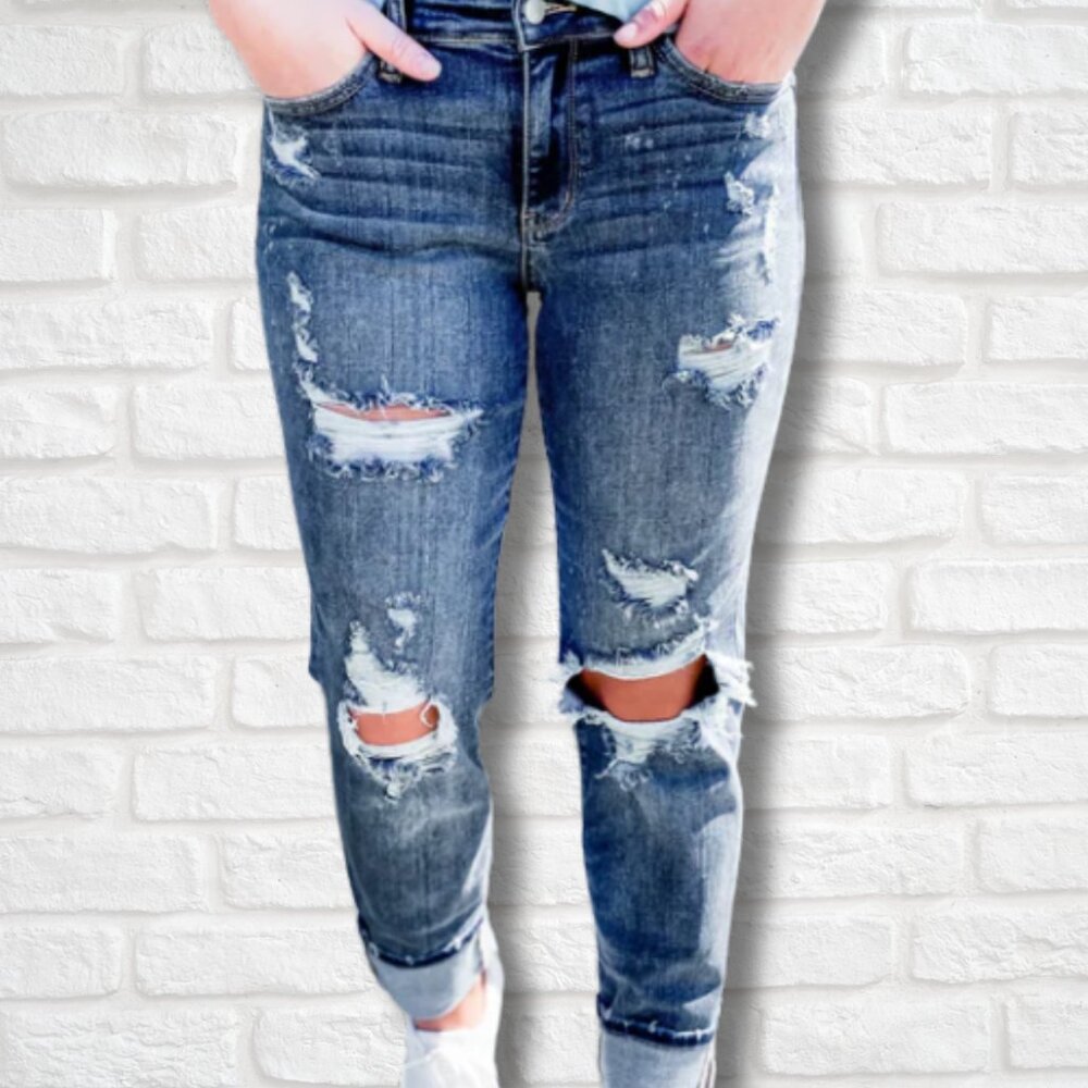 Judy Blue Midrise Distressed Boyfriend Jeans (7/28)